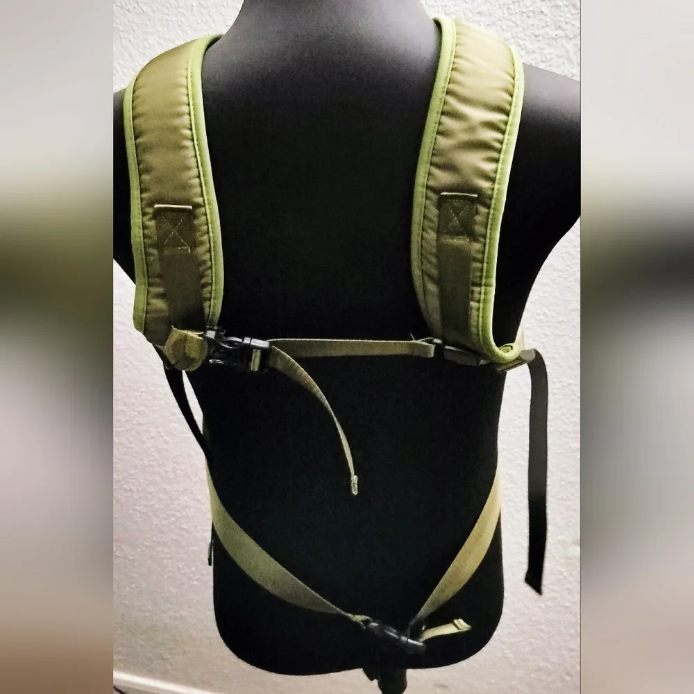 Green TAILUP Pet Carrier Backpack for small Dogs travel bag